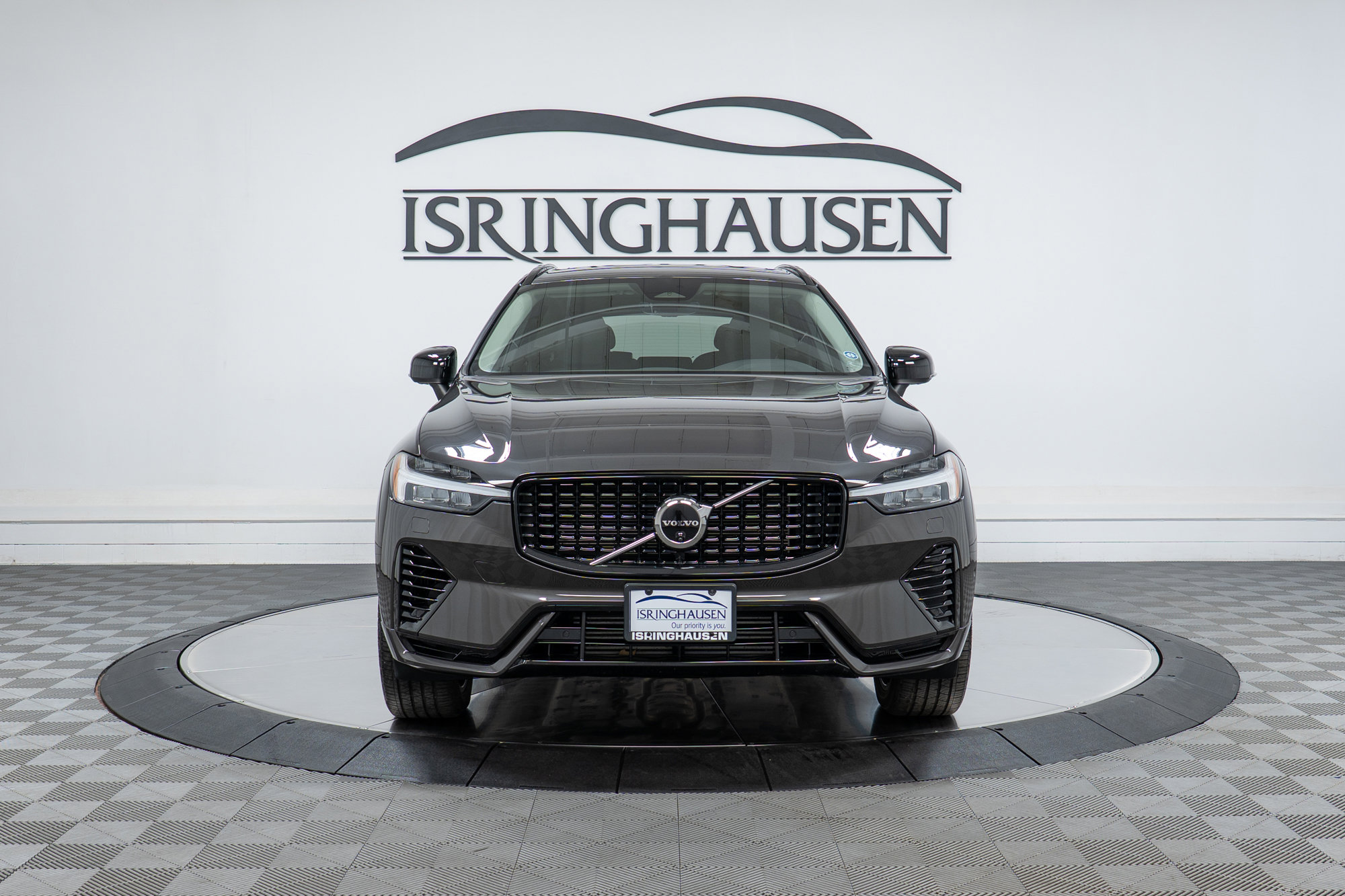 Used 2025 Volvo XC60 T8 Plus w/ Climate Package image 2