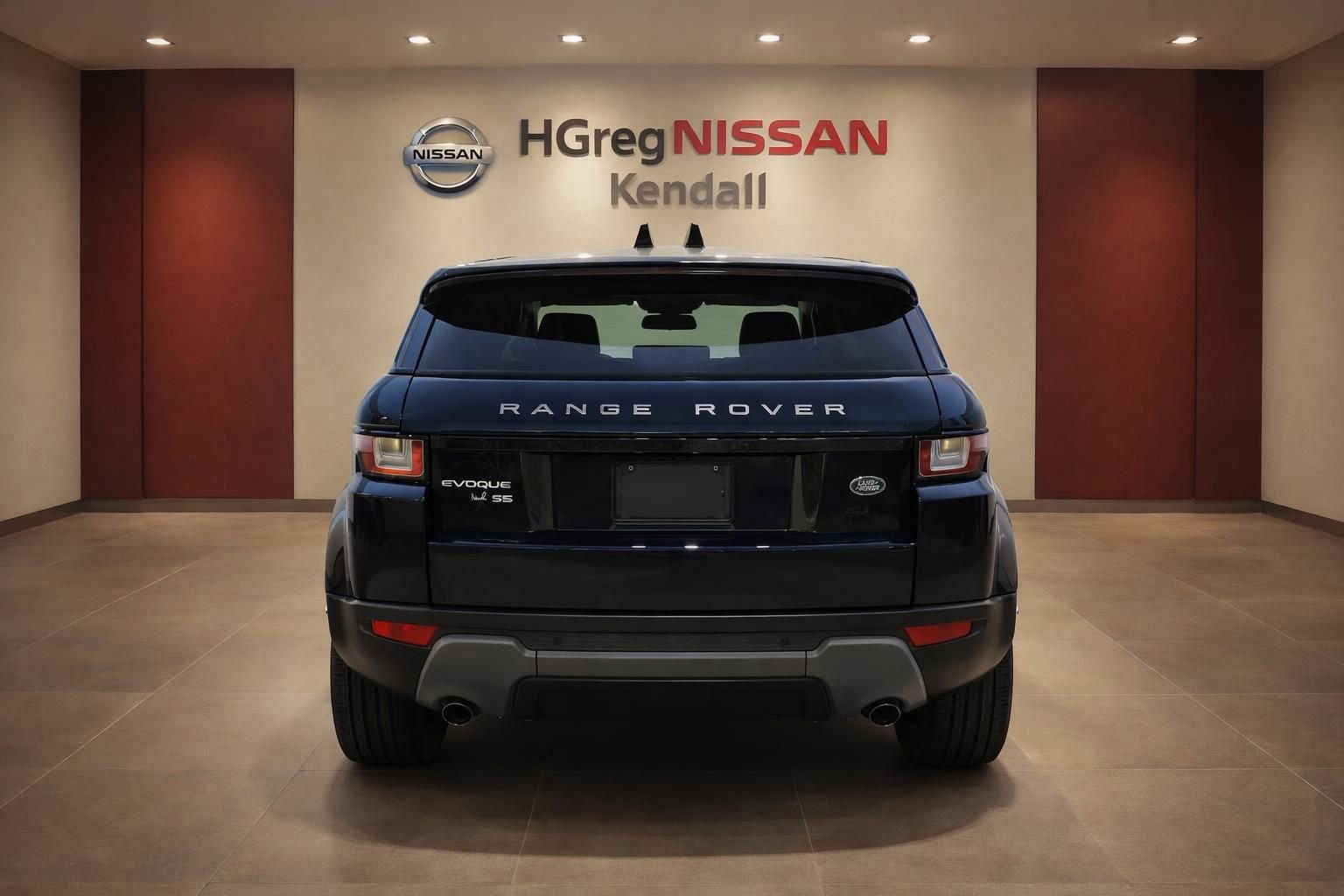 Used 2019 Land Rover Range Rover Evoque SE Premium AWD/4WD image 6