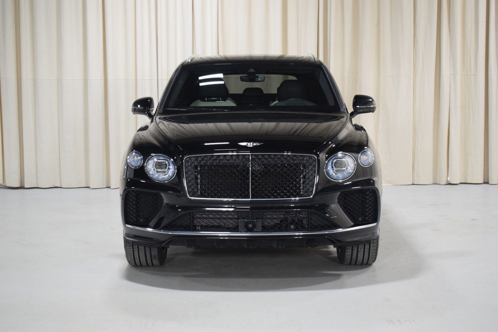 Certified 2024 Bentley Bentayga image 10