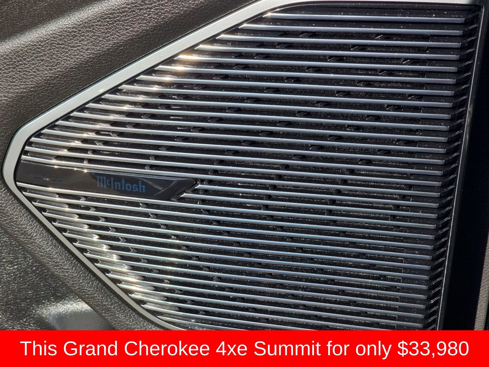 Used 2022 Jeep Grand Cherokee Summit w/ Advanced Protech Group IV AWD/4WD image 35