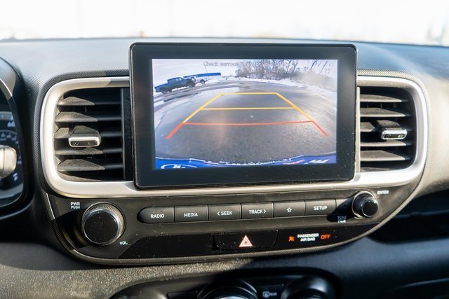 Used 2022 Hyundai Venue SEL image 26