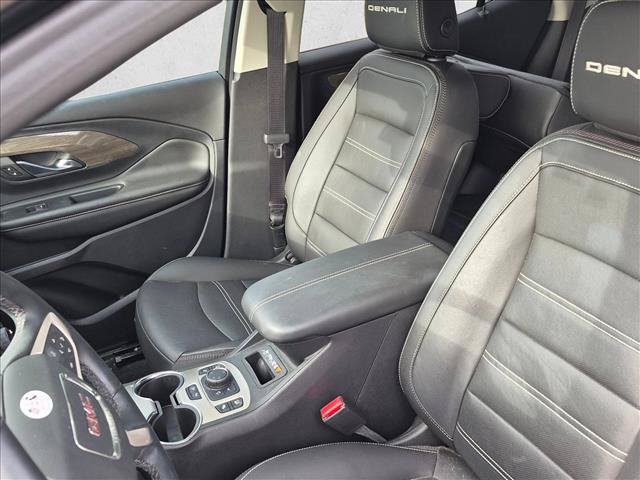 Used 2023 GMC Terrain Denali w/ Black Diamond Edition AWD/4WD image 13
