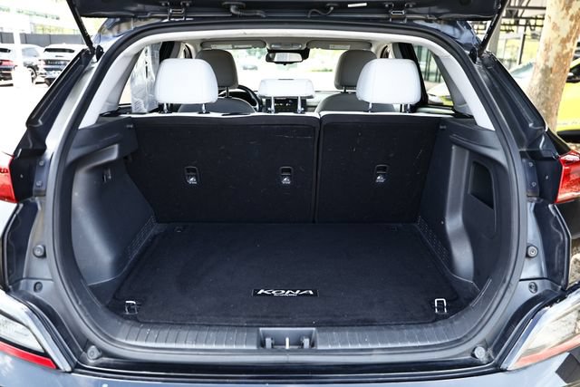 Used 2023 Hyundai Kona SE w/ Cargo Package FWD image 28