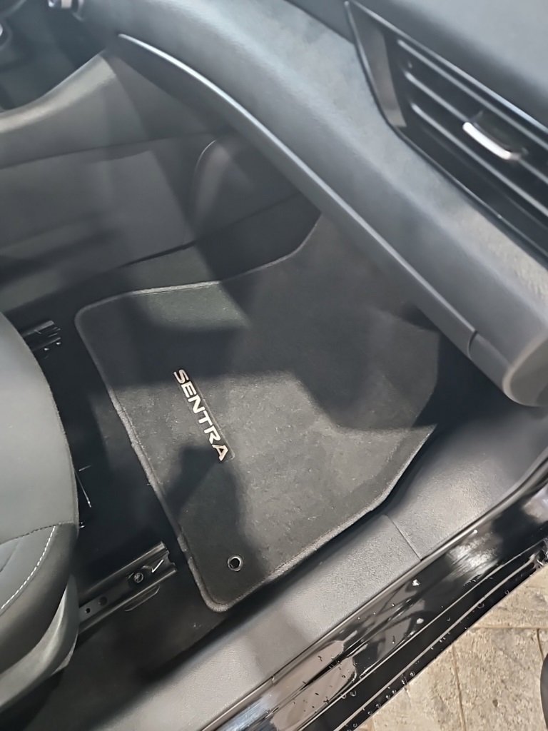 Used 2025 Nissan Sentra SV image 14