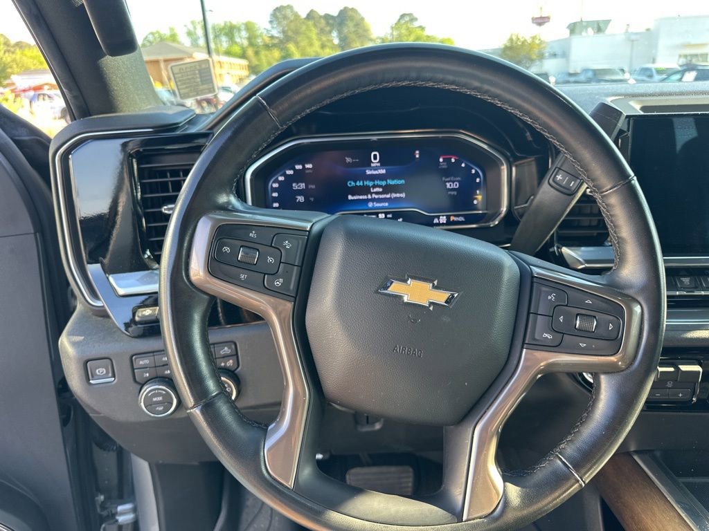 Used 2024 Chevrolet Silverado 2500 High Country w/ High Country Premium Package AWD/4WD image 17