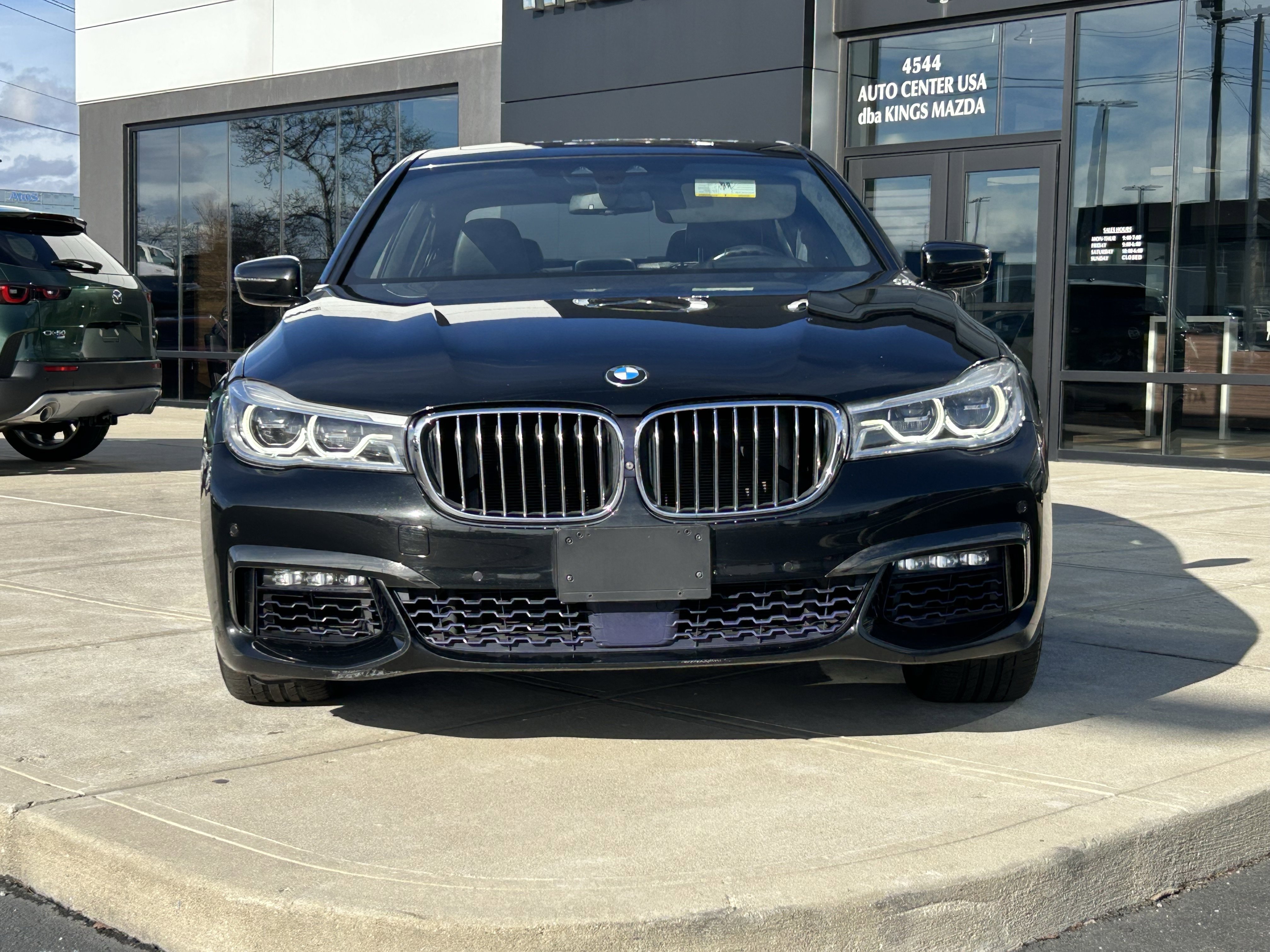 Used 2016 BMW 750i xDrive image 2