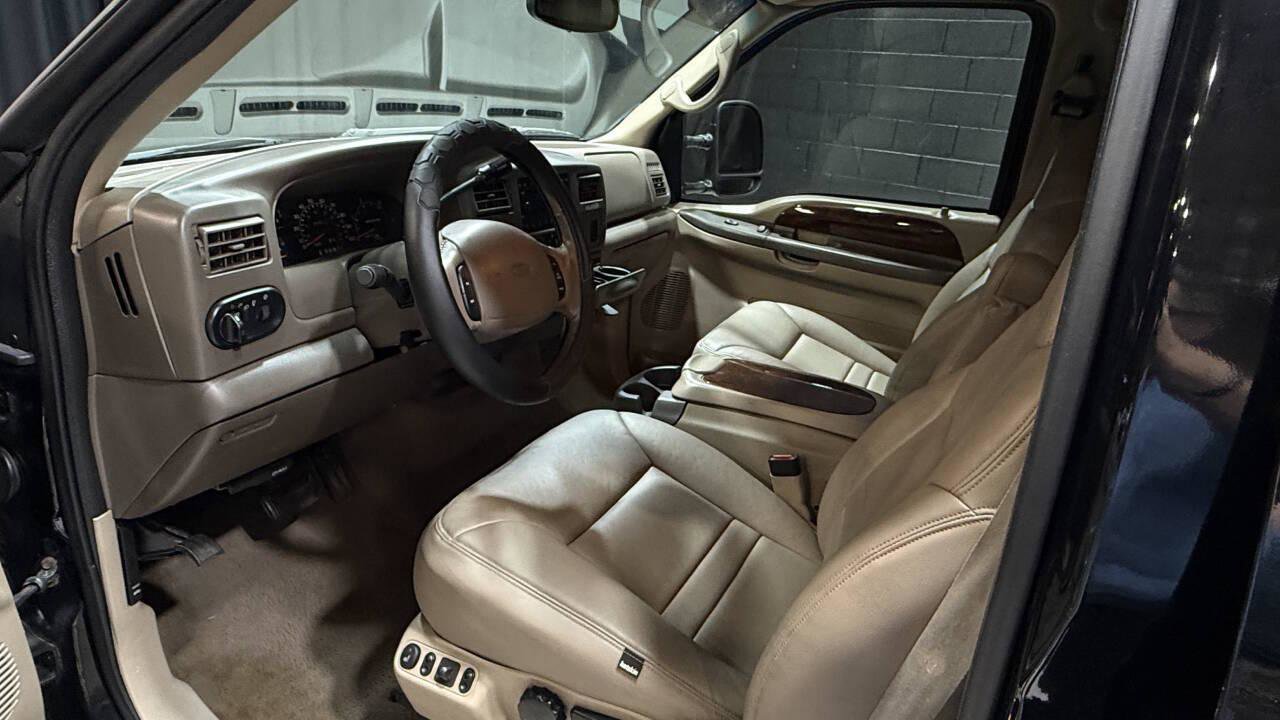 Used 2001 Ford Excursion Limited image 3