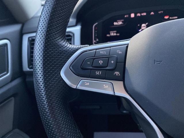 Used 2023 Volkswagen Atlas SEL R-Line image 27