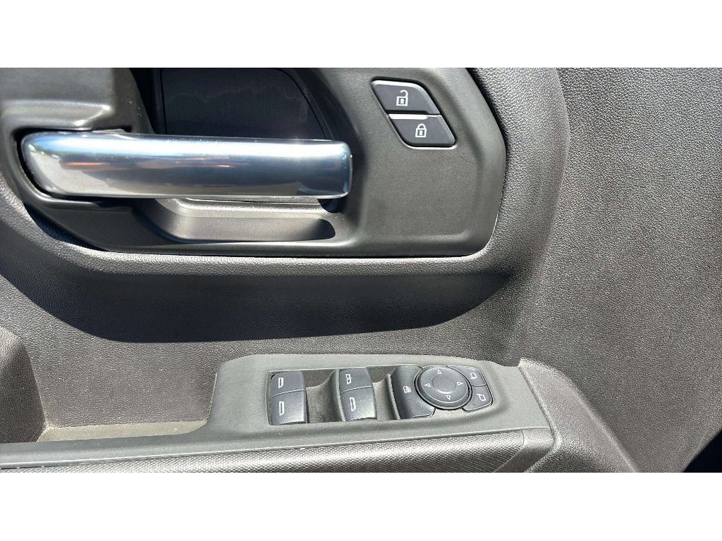 Used 2024 Chevrolet Silverado 1500 Custom Trail Boss w/ Dark Appearance Package AWD/4WD image 18