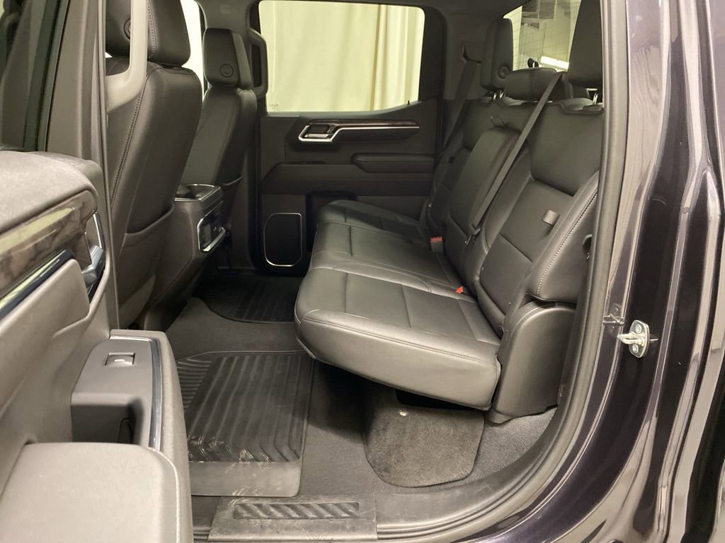 Used 2023 Chevrolet Silverado 1500 LTZ AWD/4WD image 16