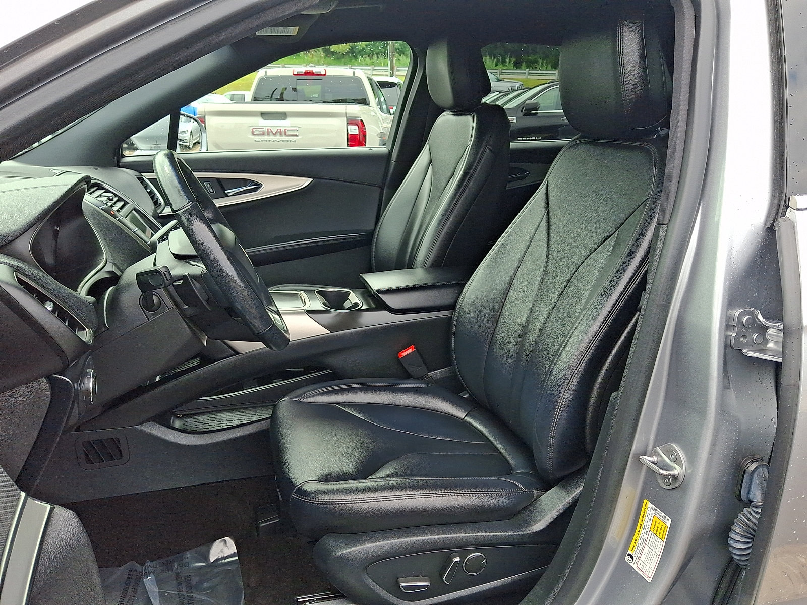 Used 2020 Lincoln Nautilus Premier AWD/4WD image 13