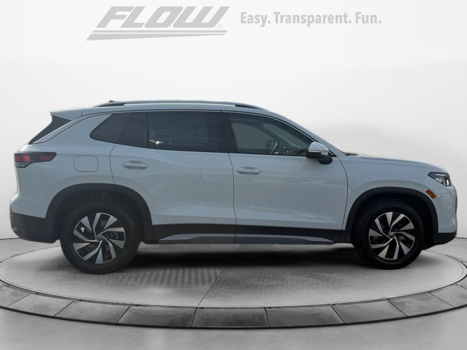 New 2026 Volkswagen Tiguan S FWD image 8