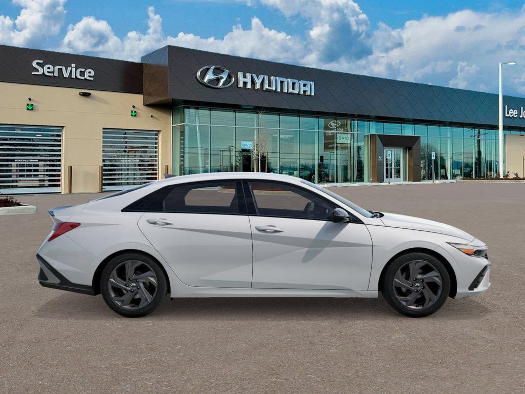 New 2026 Hyundai Elantra Sport FWD image 7