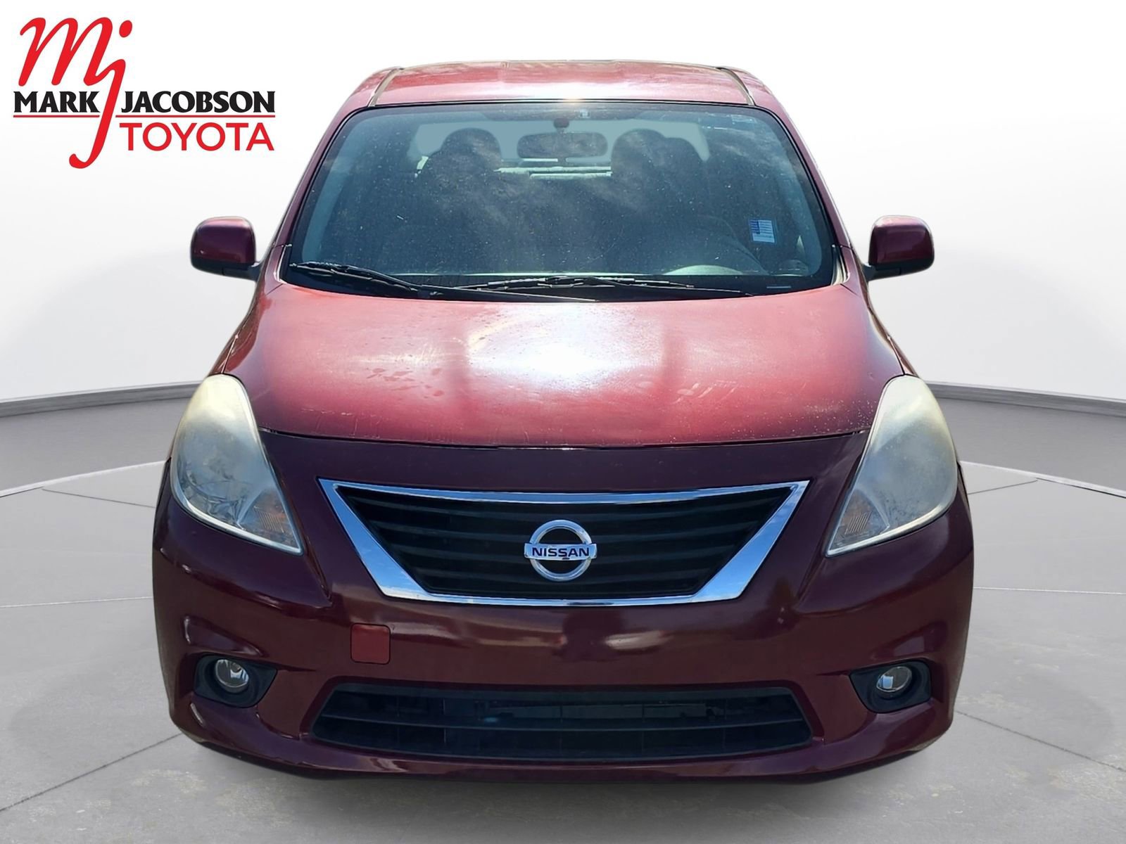 Used 2014 Nissan Versa SV image 2