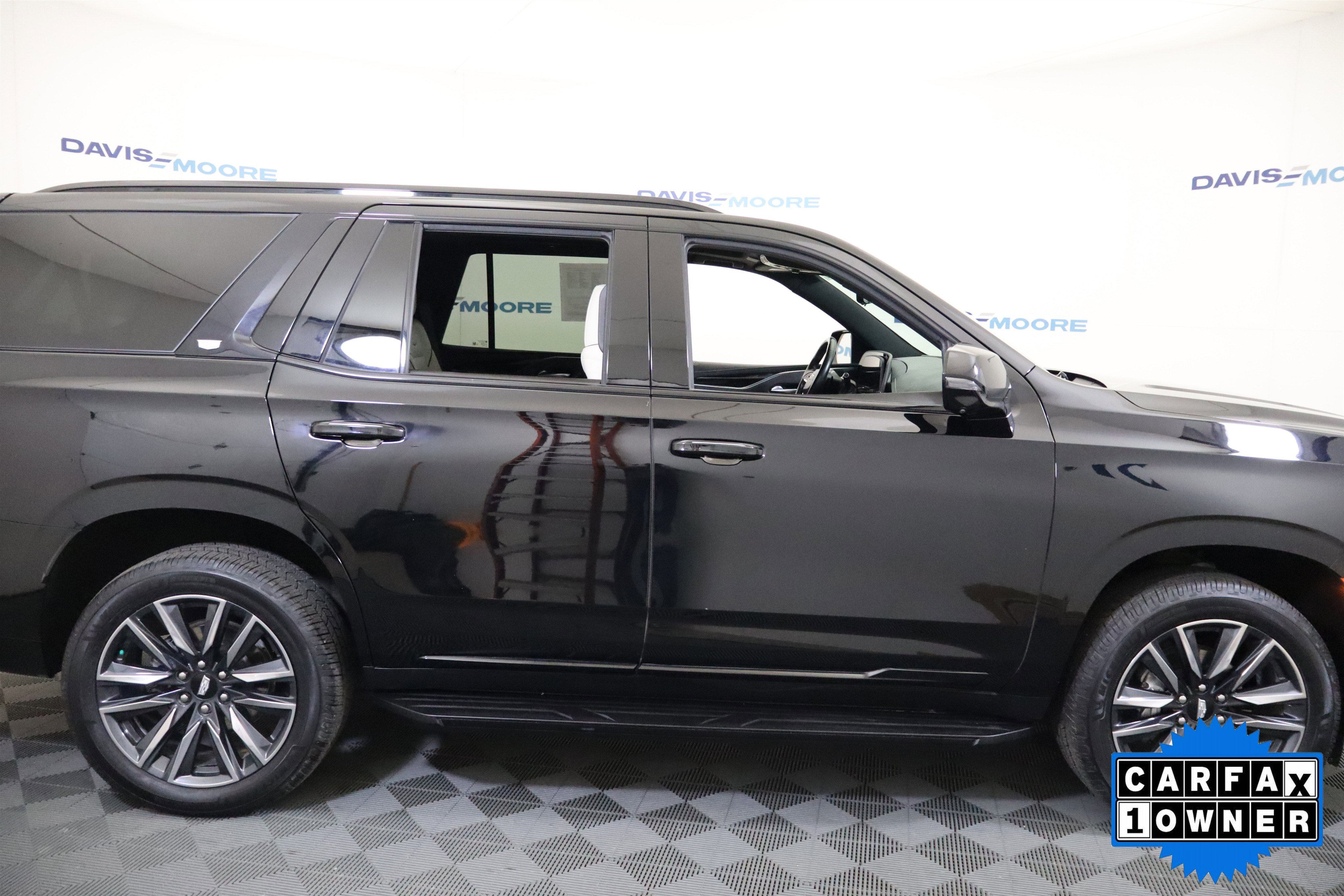 Used 2024 Cadillac Escalade Sport image 4