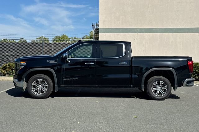 Used 2025 GMC Sierra 1500 SLT RWD image 7