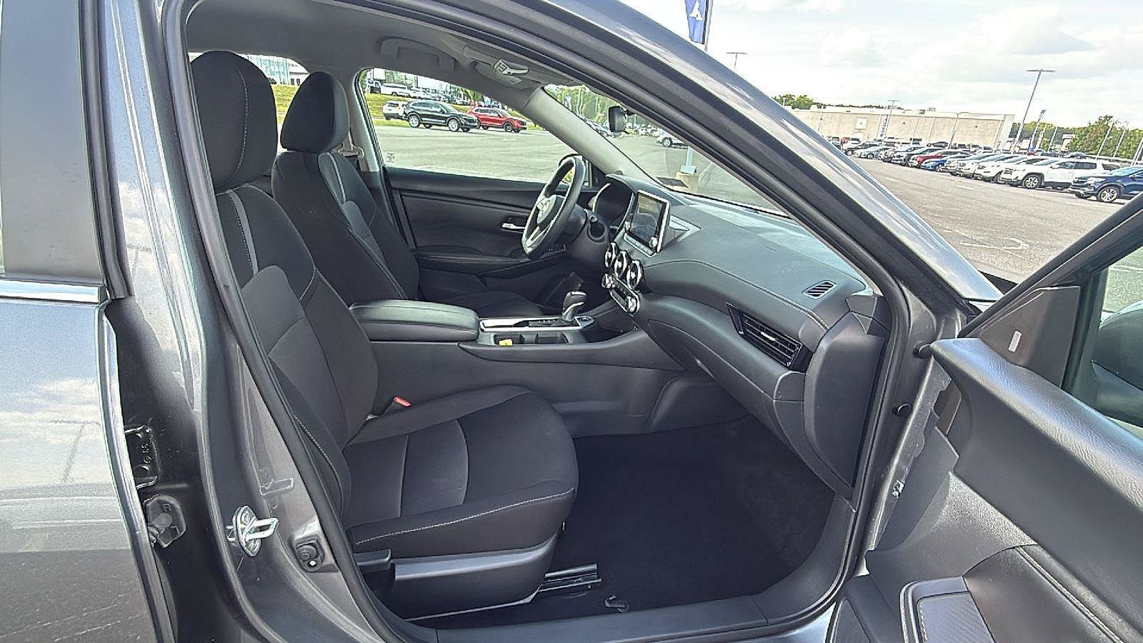 Used 2023 Nissan Sentra SV FWD image 18