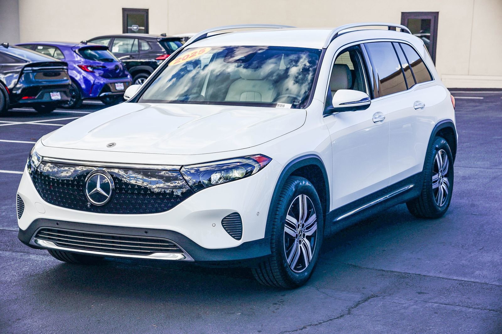 Used 2025 Mercedes-Benz EQB 250+ image 3