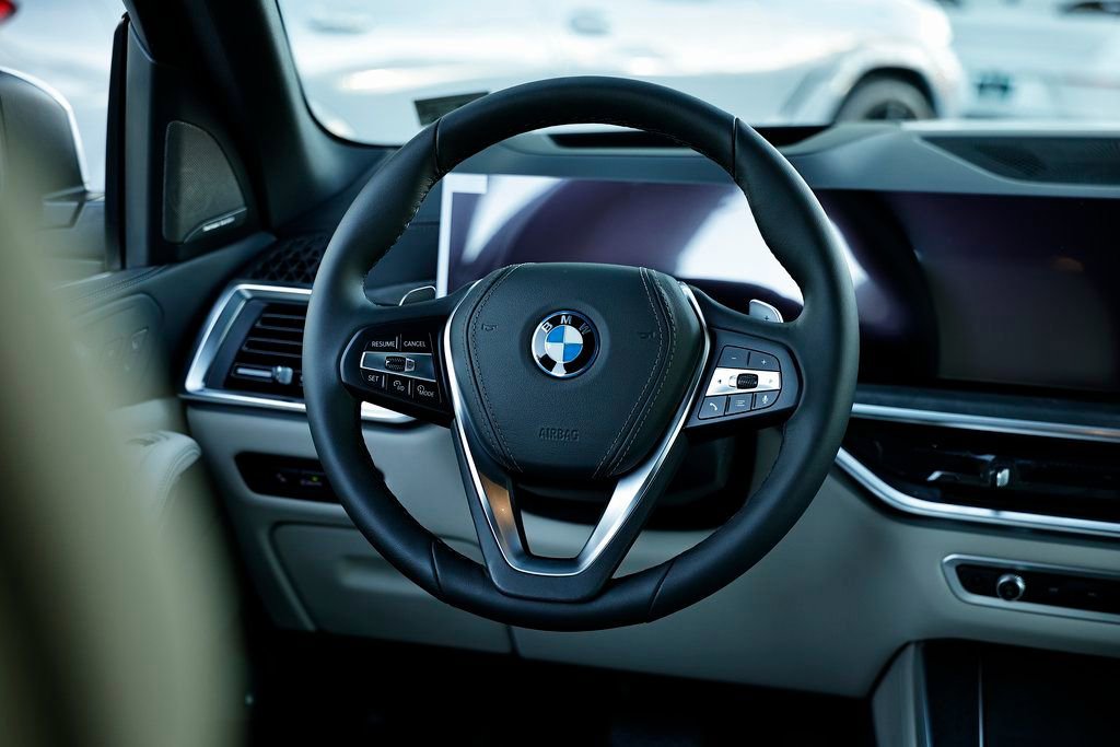 New 2026 BMW X5 xDrive50e w/ Executive Package image 28