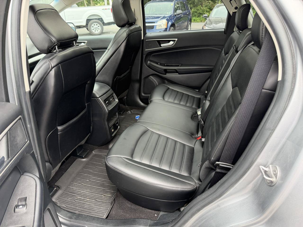 Used 2020 Ford Edge SEL w/ Convenience Package AWD/4WD image 11