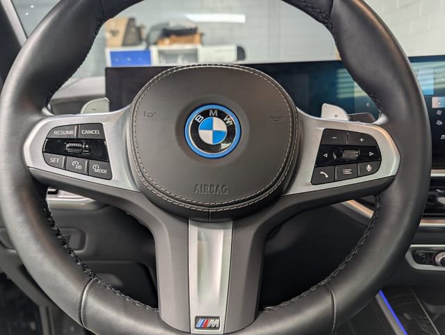 Used 2025 BMW X5 xDrive50e w/ M Sport Package image 19