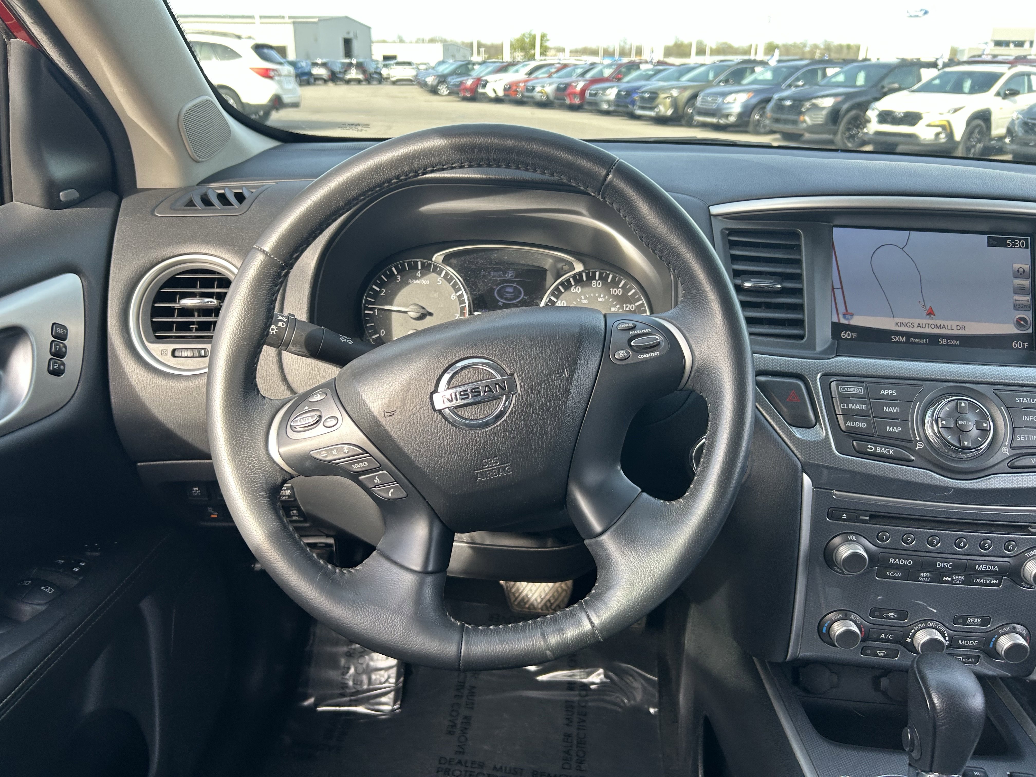 Used 2017 Nissan Pathfinder SL w/ SL Premium Package image 10