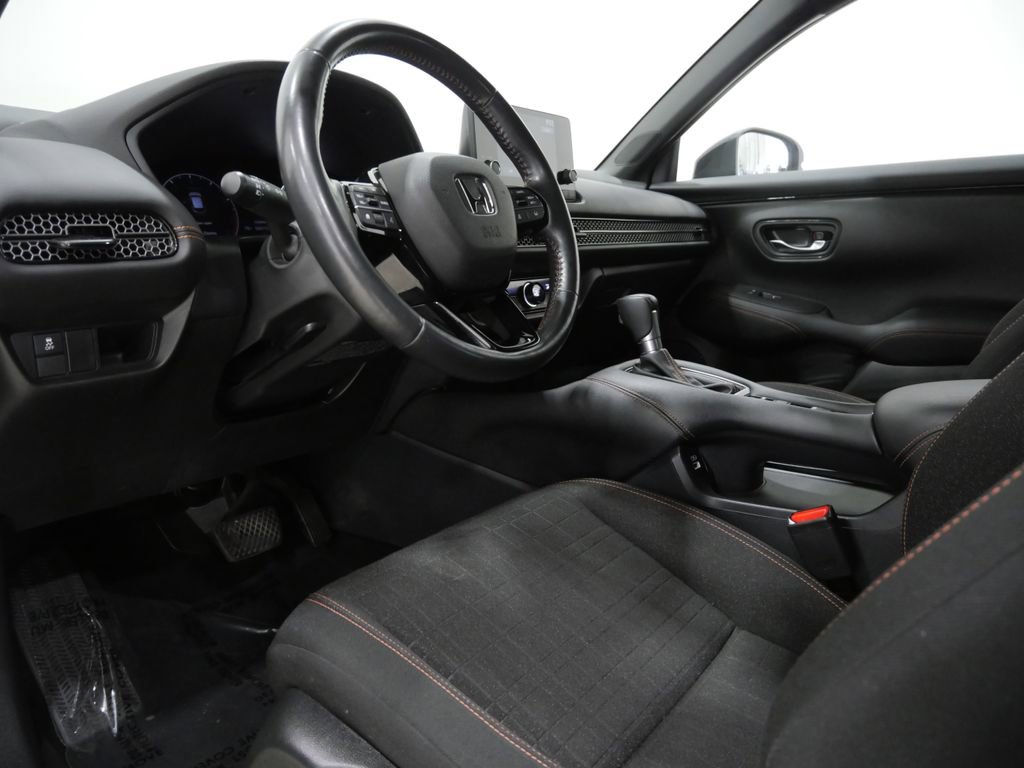 Used 2023 Honda HR-V Sport image 8