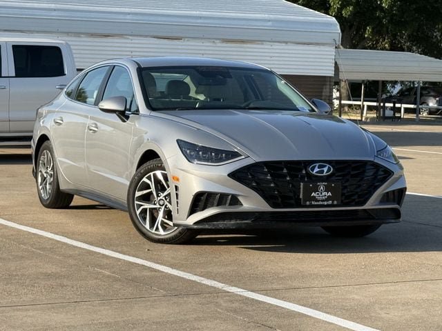 Used 2023 Hyundai Sonata SEL w/ Preferred Accessory Package FWD image 2