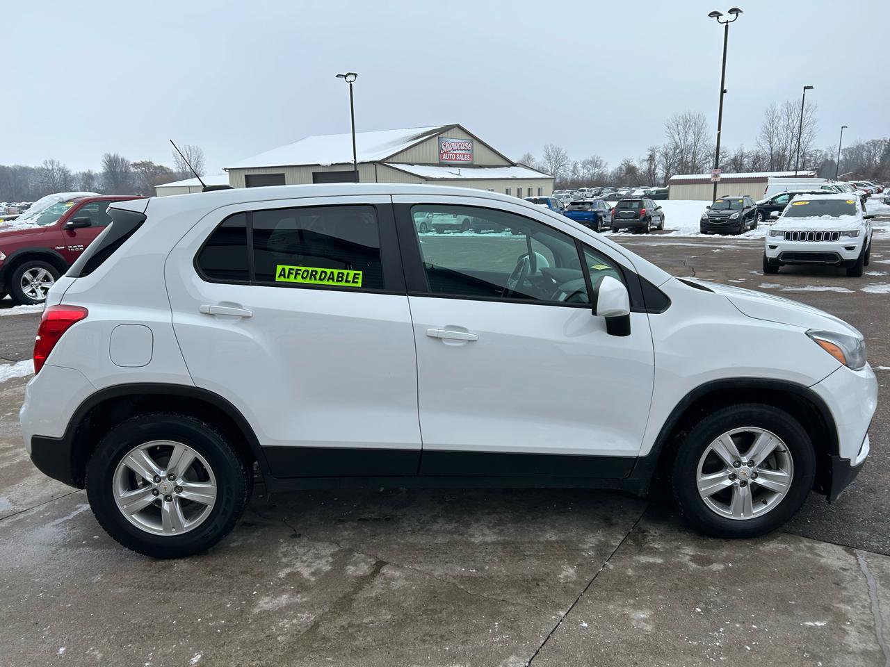 Used 2020 Chevrolet Trax LS w/ Tint and Cruise Package FWD image 4