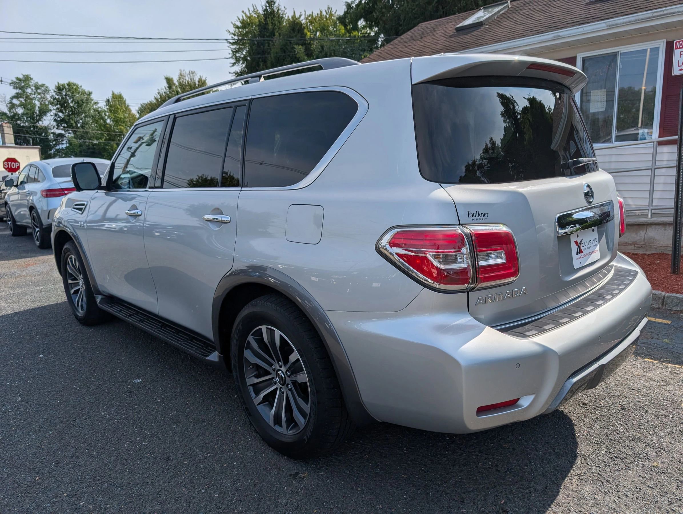 Used 2019 Nissan Armada SL w/ Premium Package image 2