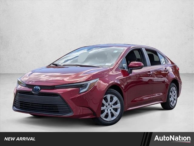 Used 2024 Toyota Corolla LE image 1