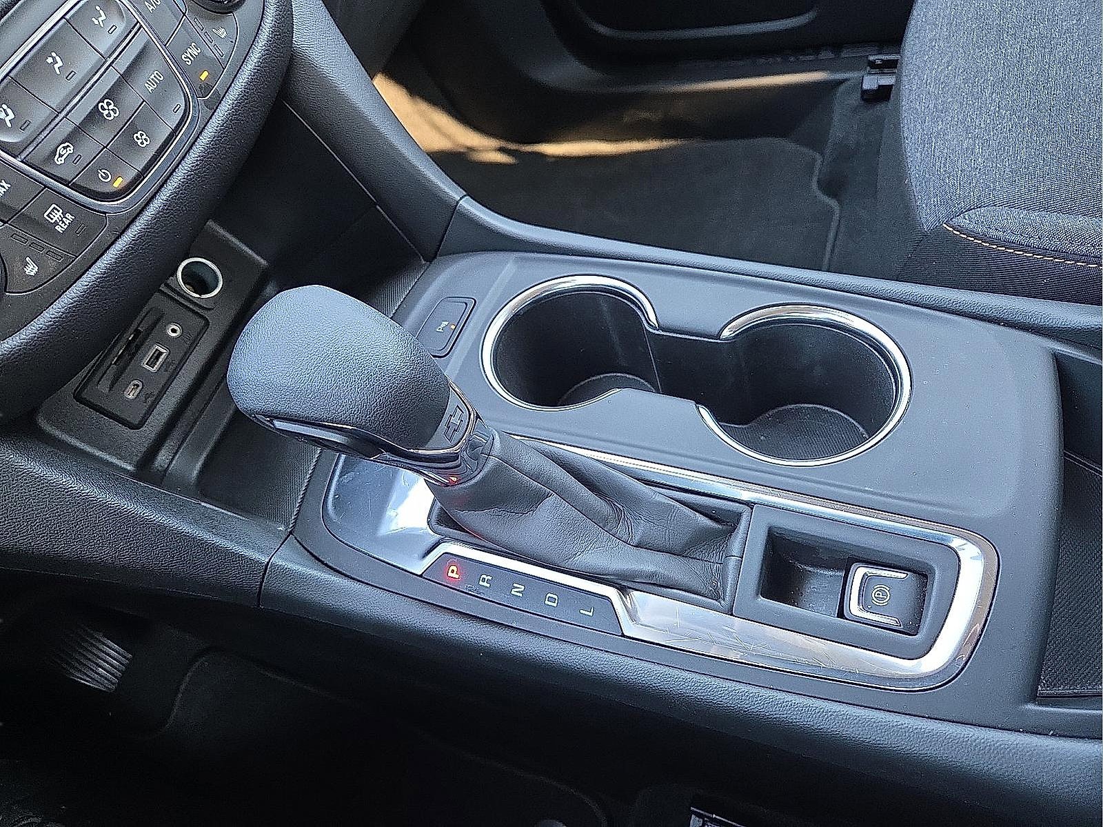 Used 2024 Chevrolet Equinox LT image 25