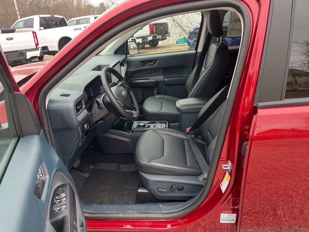 New 2026 Ford Maverick Lariat w/ Black Appearance Package image 12