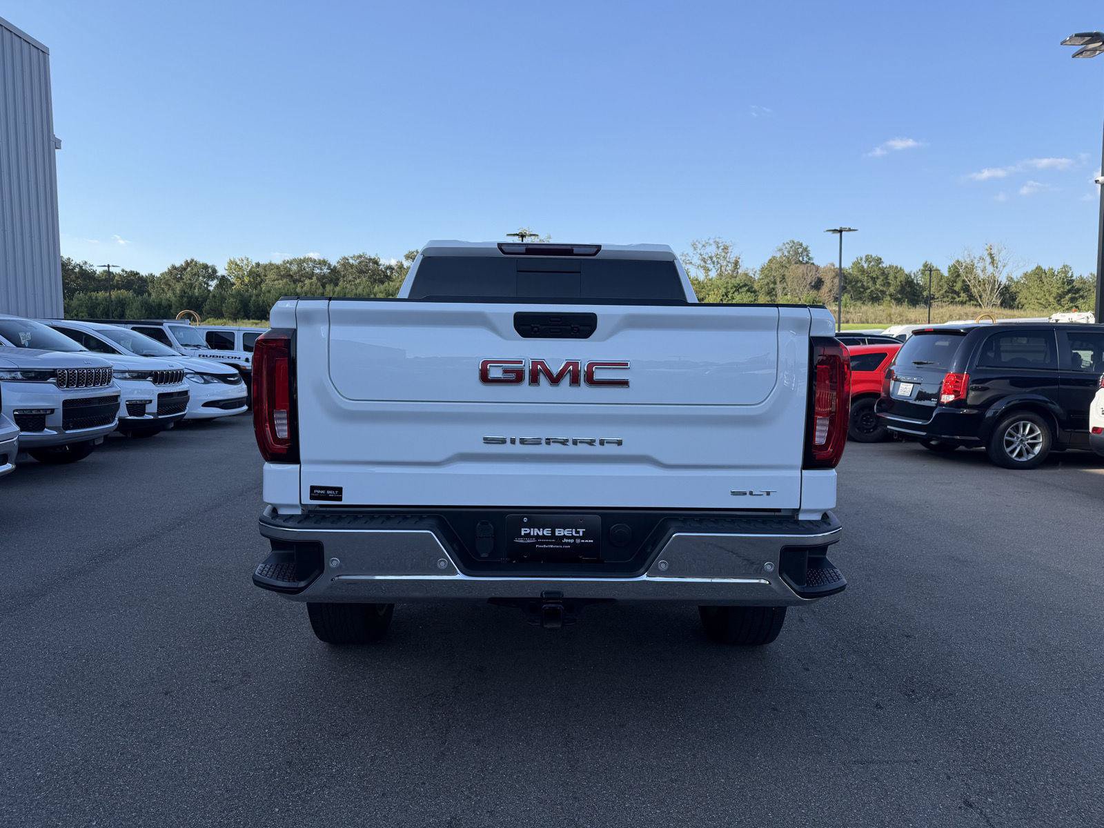 Used 2020 GMC Sierra 1500 SLT w/ SLT Premium Plus Package AWD/4WD image 5