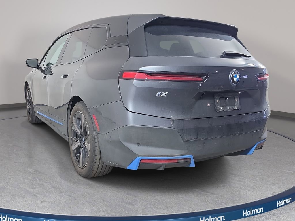 Certified 2023 BMW iX xDrive50 w/ Premium Package AWD/4WD image 8