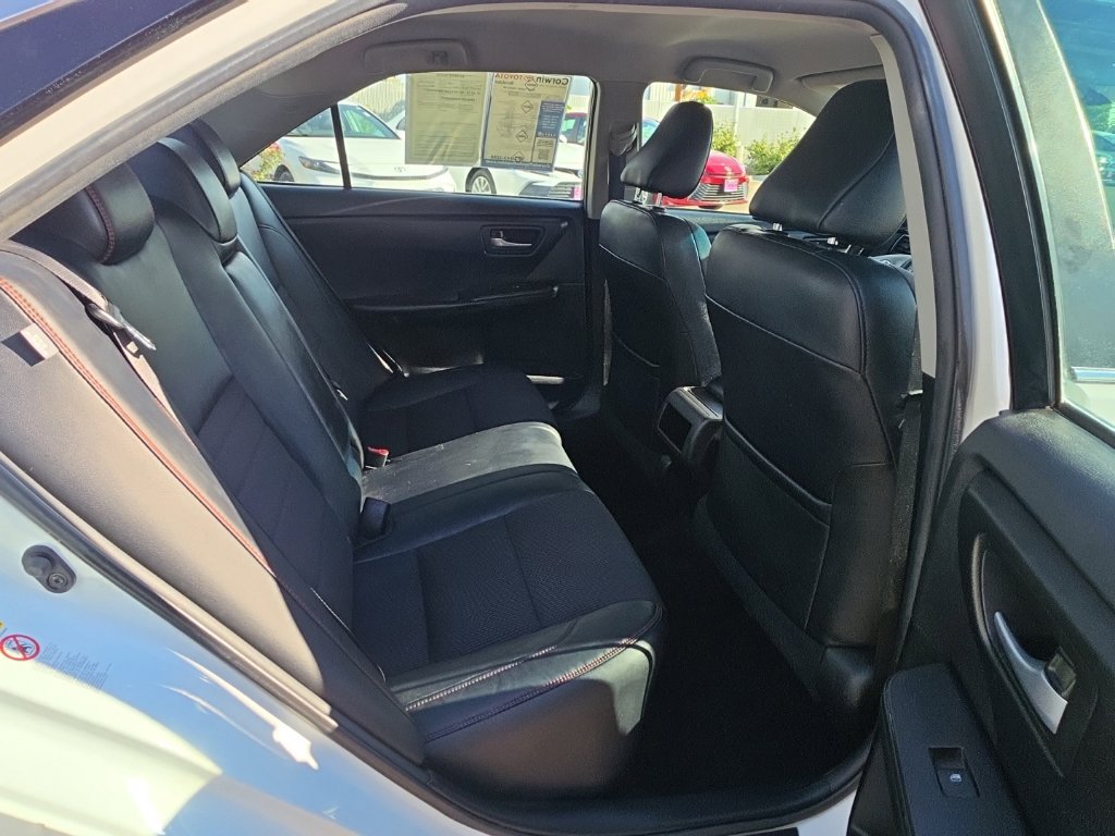 Used 2016 Toyota Camry SE FWD image 14