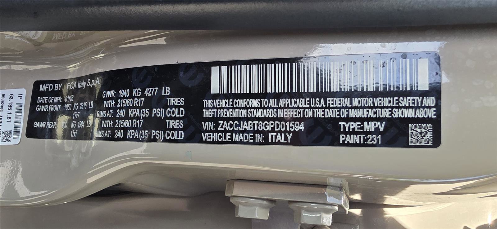 Used 2016 Jeep Renegade Latitude FWD image 19