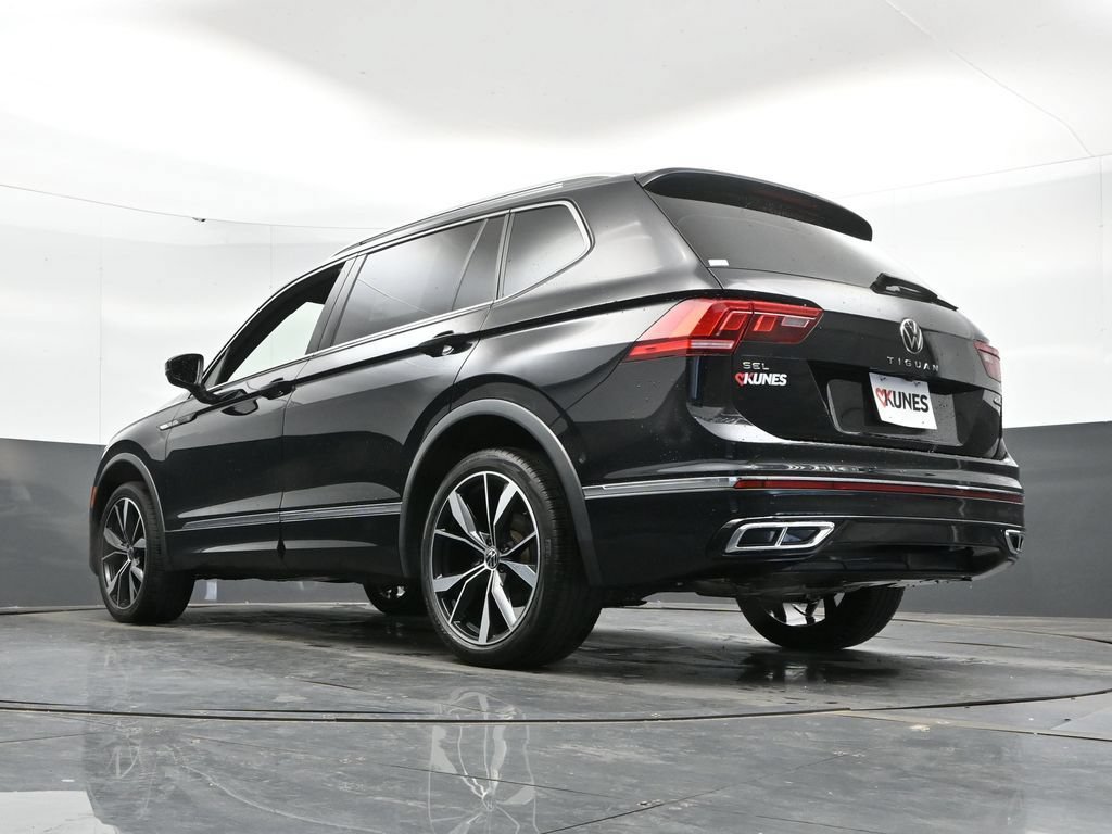 Used 2022 Volkswagen Tiguan SEL R-Line AWD/4WD image 46