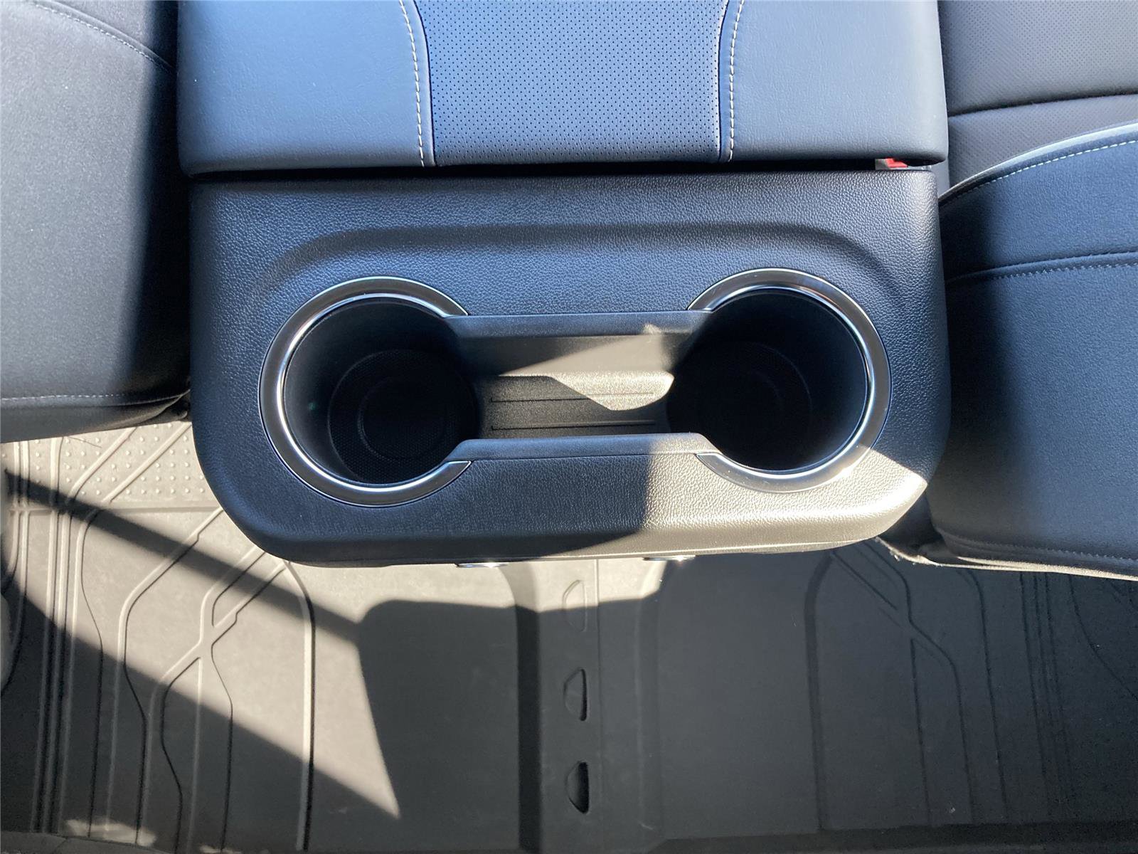 New 2026 Chevrolet Suburban Premier image 25