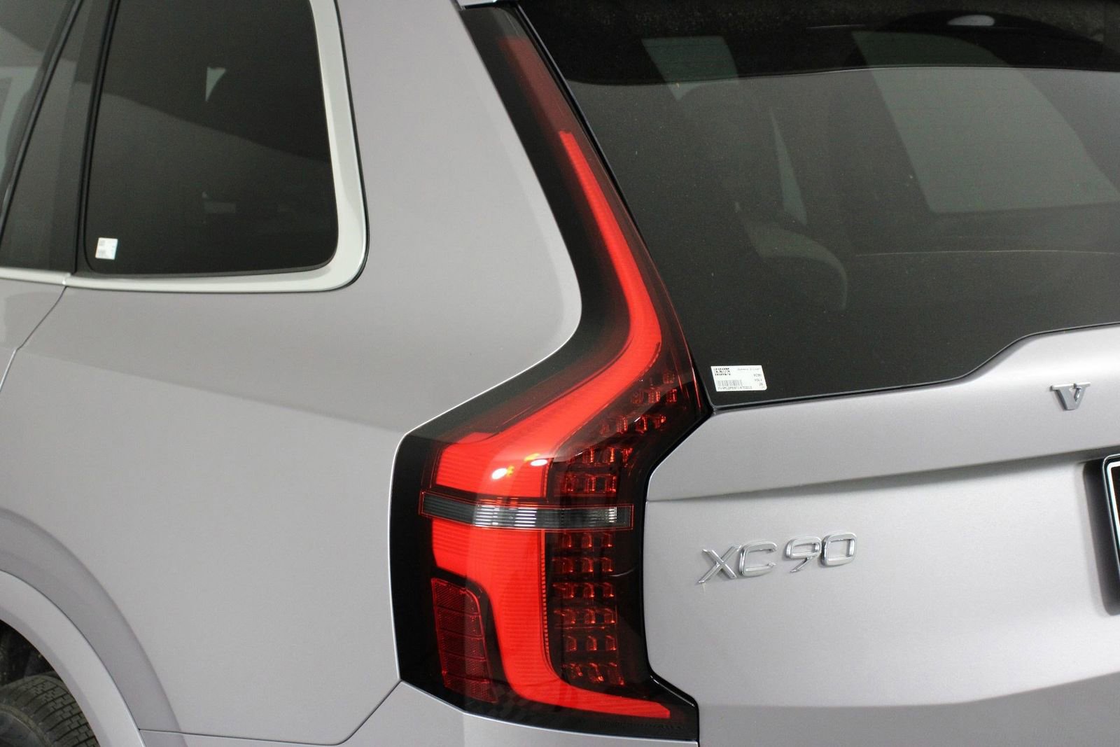 New 2026 Volvo XC90 B5 Plus w/ Protection Package image 15