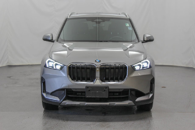 Used 2023 BMW X1 xDrive28i w/ Convenience Package AWD/4WD image 3