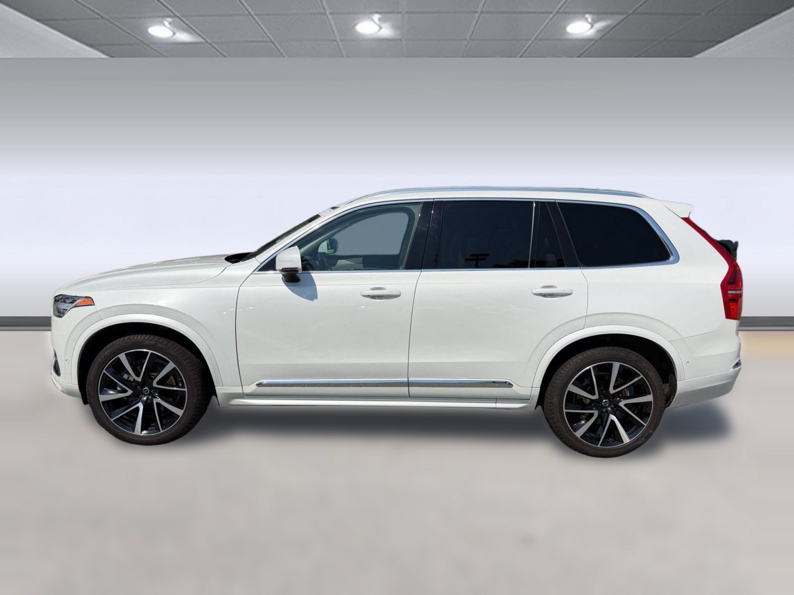 Certified 2023 Volvo XC90 B6 Plus w/ Protection Package Premier AWD/4WD image 2