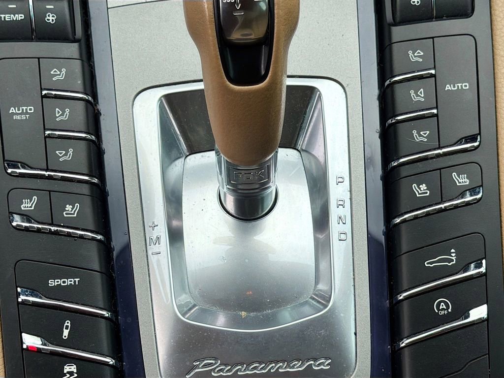 Used 2013 Porsche Panamera 4 Platinum Edition image 22