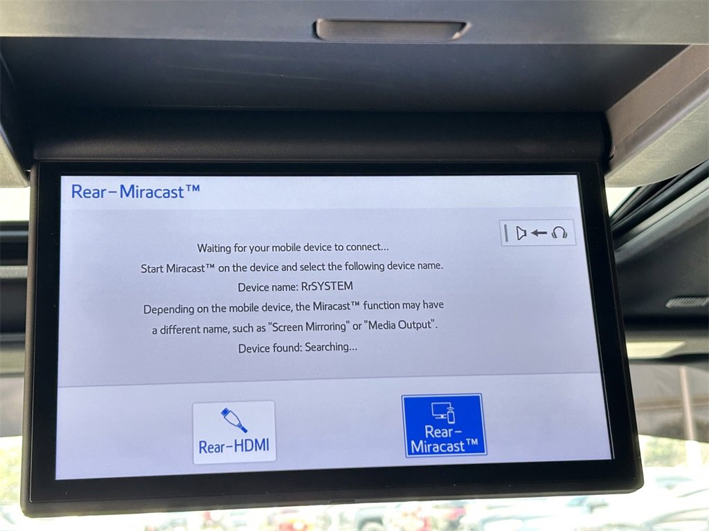 Used 2025 Toyota Sienna XSE image 18