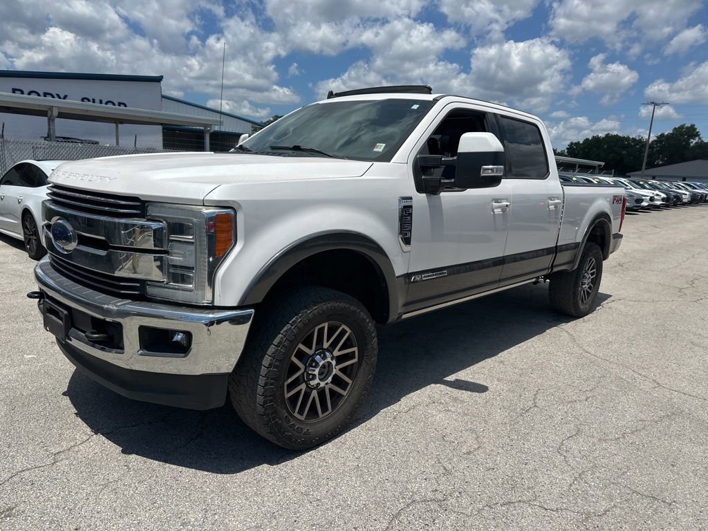 Used 2019 Ford F250 Lariat w/ Lariat Ultimate Package AWD/4WD image 2