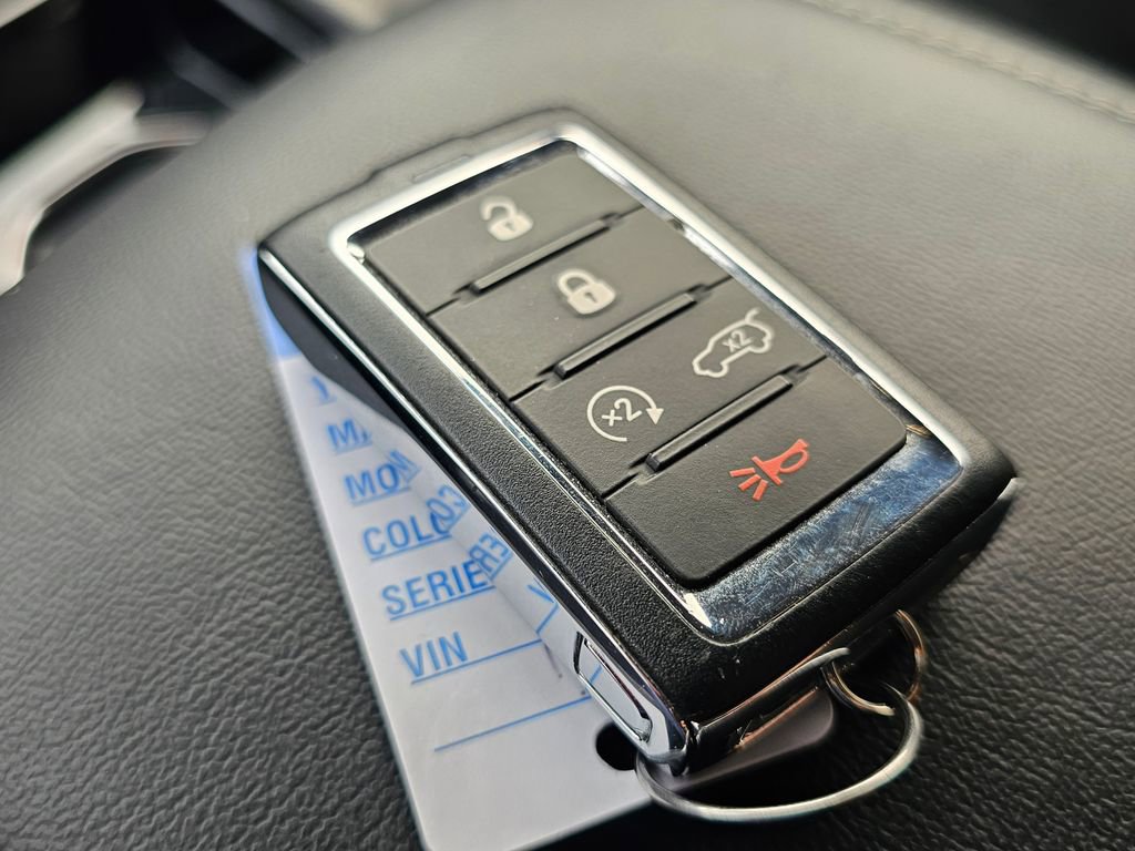 Used 2023 Jeep Grand Cherokee 4WD 4xe image 29