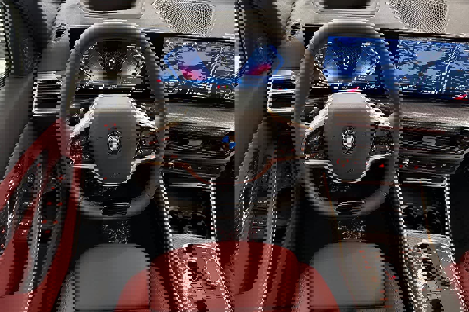 Used 2025 BMW 330i Sedan w/ Premium Package image 14