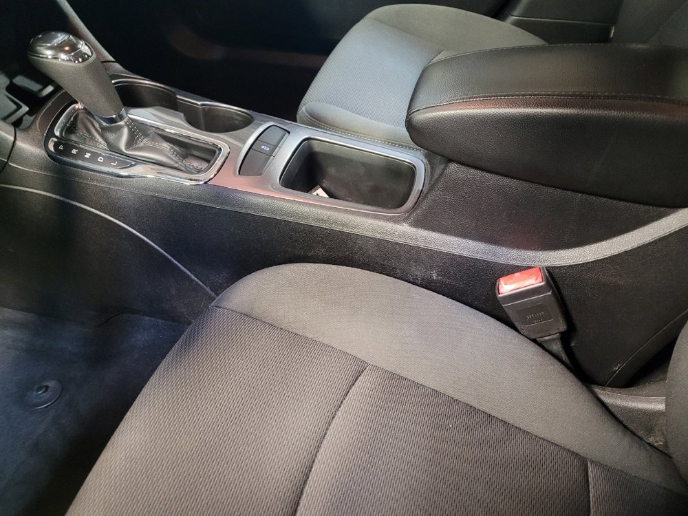 Used 2017 Chevrolet Cruze LT w/ Convenience Package image 26