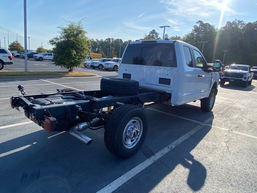 New 2026 Ford F350 XL w/ XL Chrome Package AWD/4WD image 7