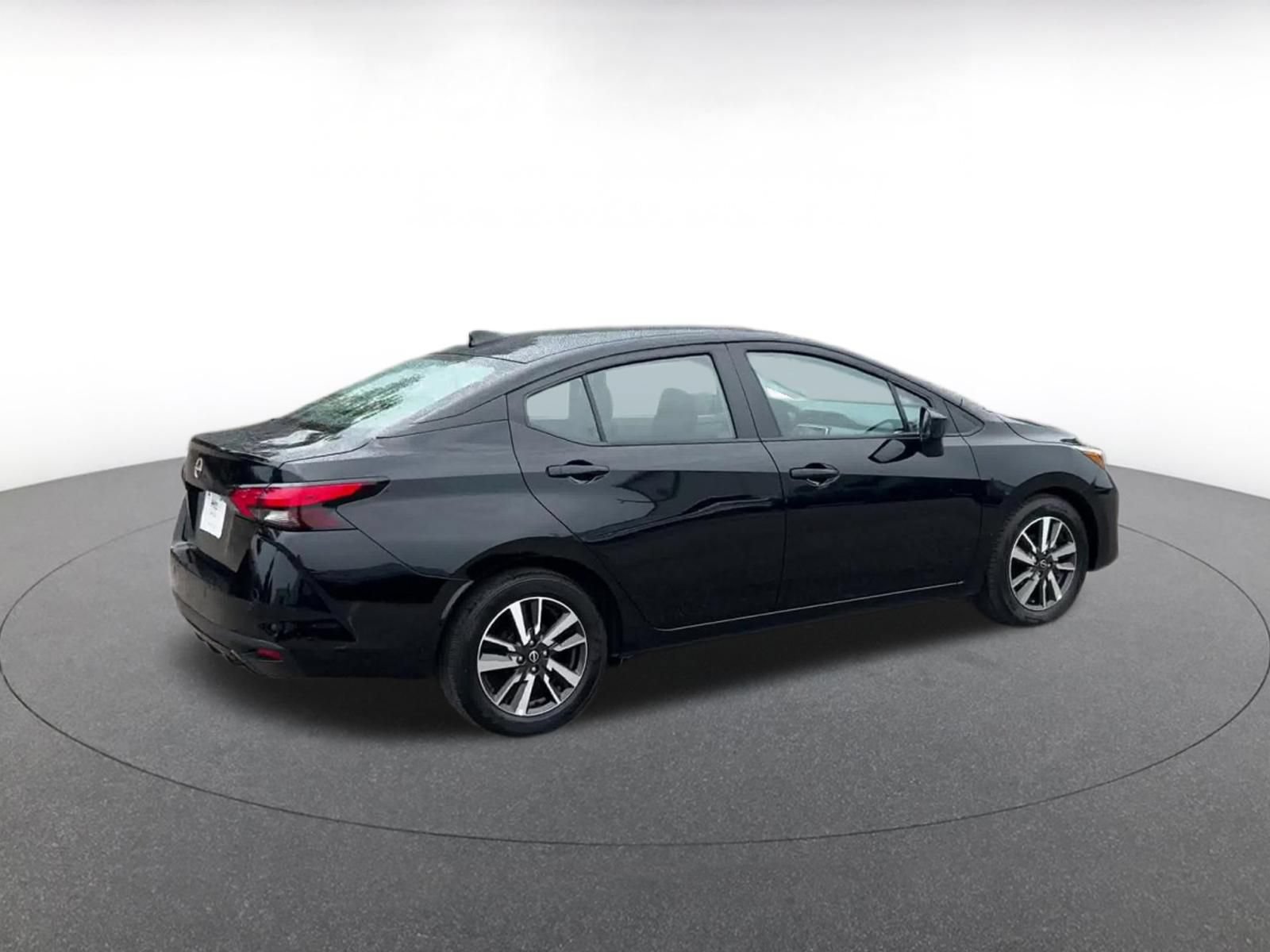 Used 2025 Nissan Versa SV FWD image 12